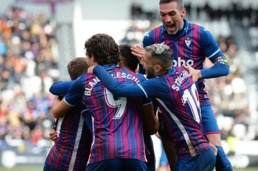 帮助球队在 帮助球队在